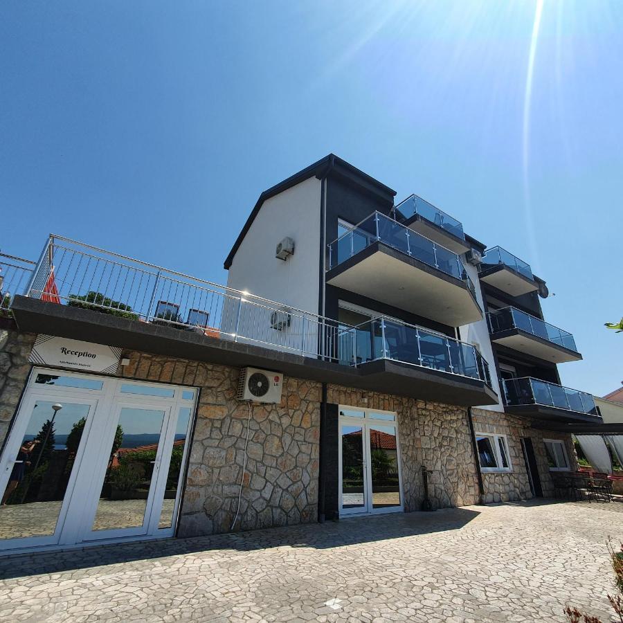 Apartments Blazevic, Heated Pool&Jacuzzi Dramalj Exterior photo