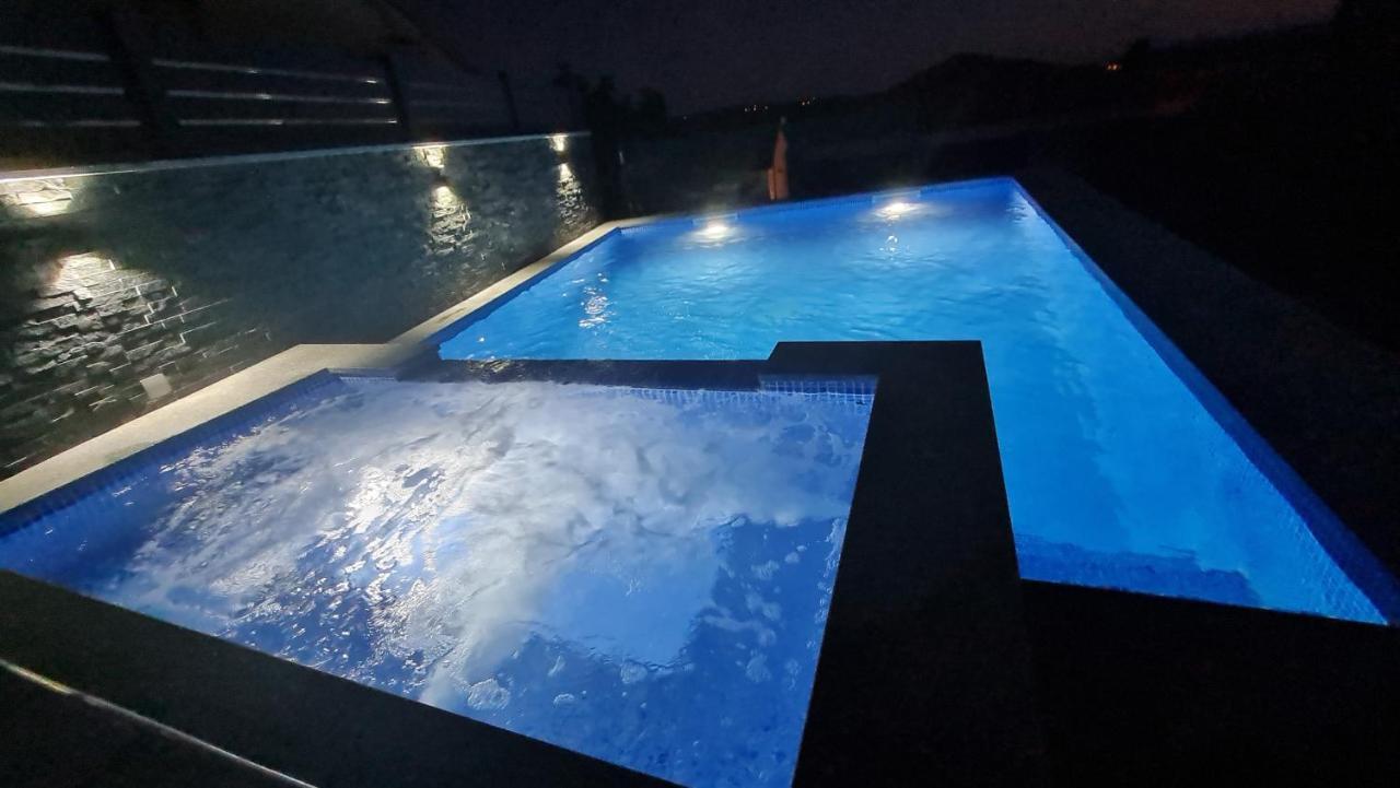Apartments Blazevic, Heated Pool&Jacuzzi Dramalj Exterior photo