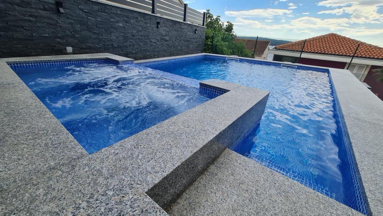 Apartments Blazevic, Heated Pool&Jacuzzi Dramalj Exterior photo
