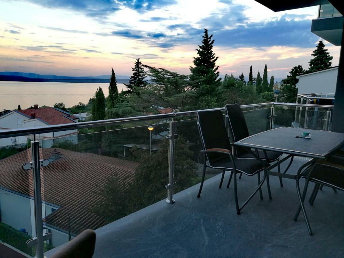 Apartments Blazevic, Heated Pool&Jacuzzi Dramalj Exterior photo